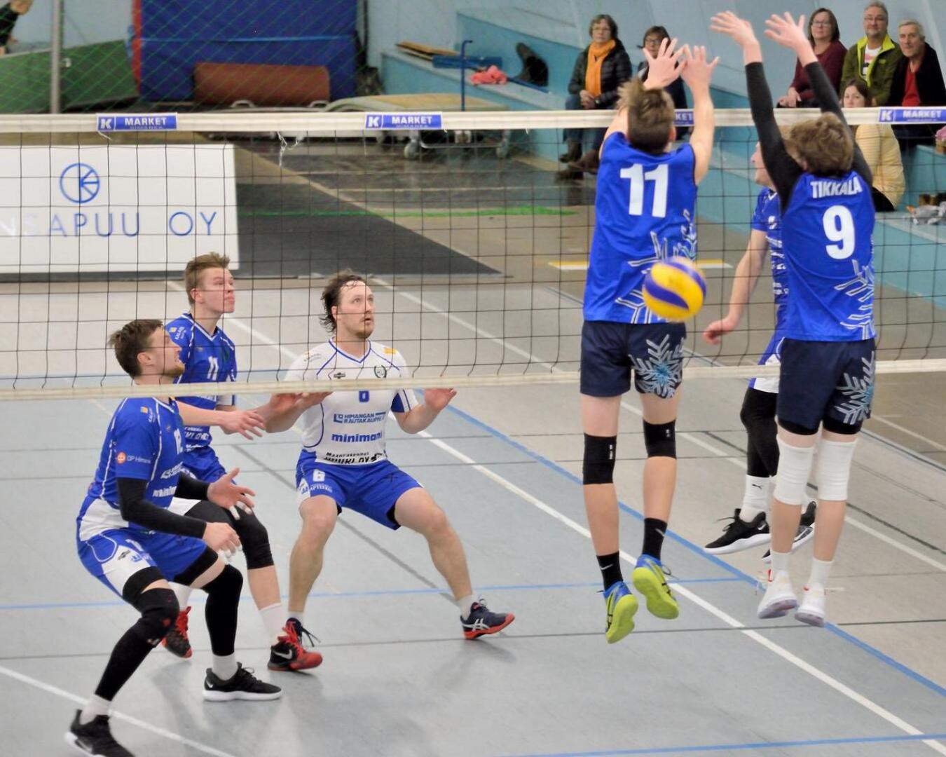 HU kukisti Kuortaneen Urheiluopiston joukkueen, joka koostuu Suomen alle 18-vuotiaiden maajoukkuepelaajista. 