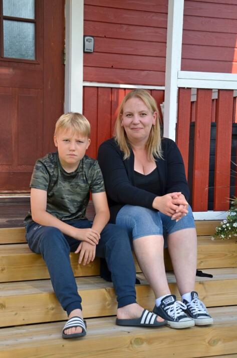 11. elokuuta Lestijoki-lehden nimipäiväsankarina on himankalainen Susanna Luhtio. Kuvassa on myös Susannan poika Antton.