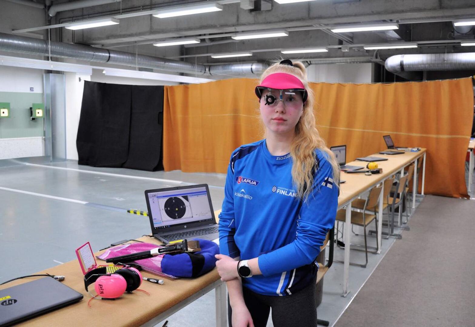 Vilja-Alina Ahokangas tähtäsi voittoon Ruotsissa. 