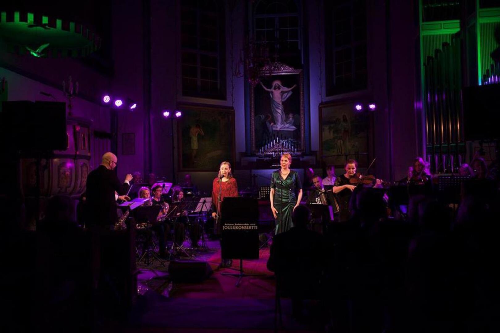 Vuonna 2017 Kalajoen konsertti keräsi 12 000 euroa Kalajoen seurakunnan diakoniatyölle.
