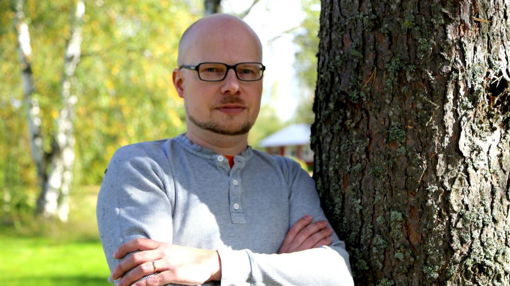 Metsäasiantuntija Juhani Räisänen pendelöi jatkossa Kokkolasta maakuntaan. 