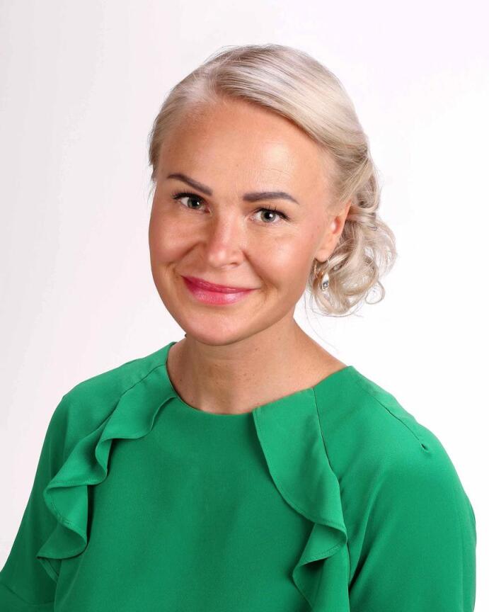 Anna-Stiina Ahomäki siirtyy yrittäjäksi.