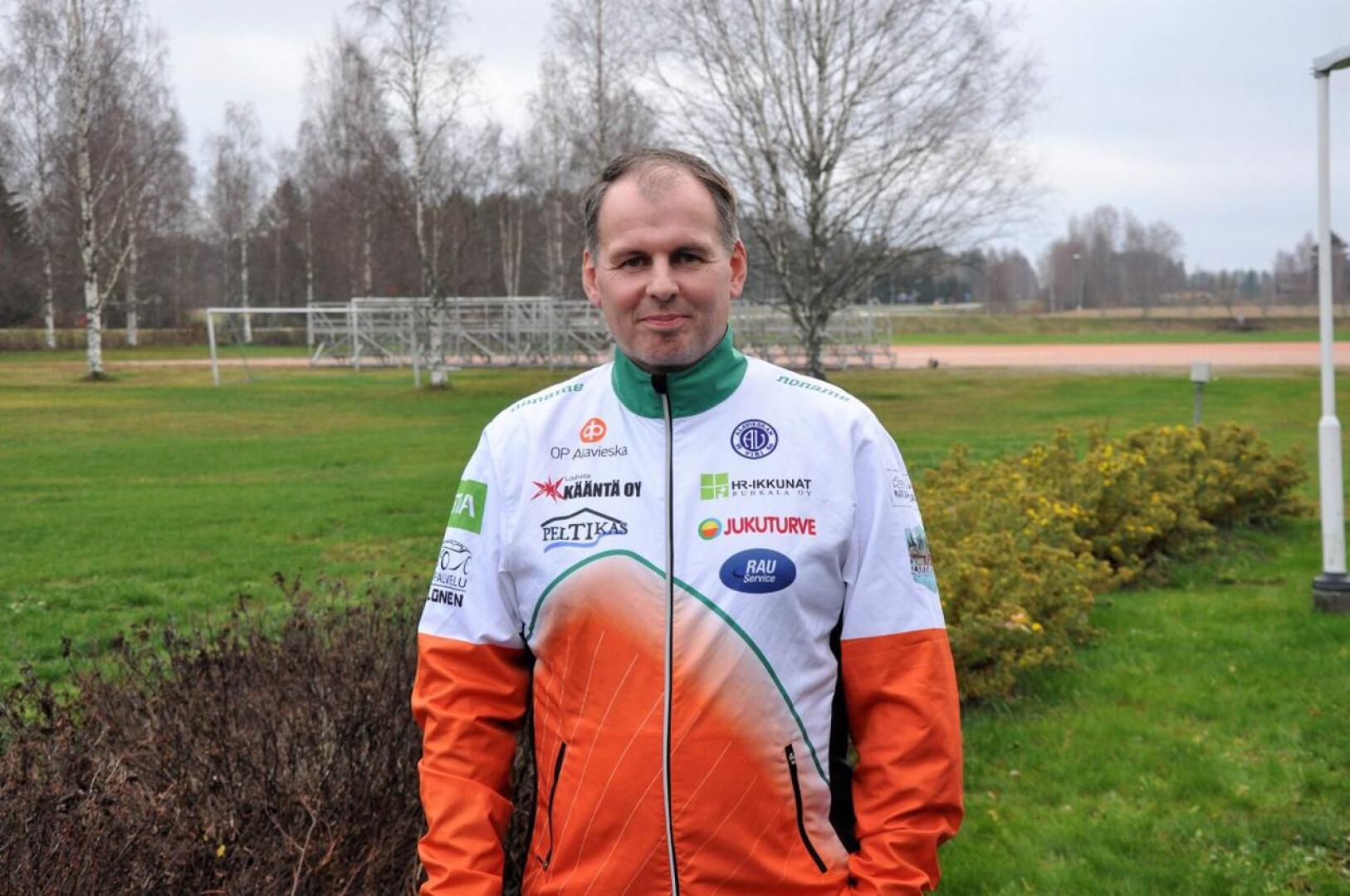 Ismo Takkunen osallistui viikko sitten kolmen valmennettavansa kanssa alueelliselle maajoukkueleirille, joka järjestettiin Kuortaneen Urheiluopistolla. Kuva: Seppo Järvelä