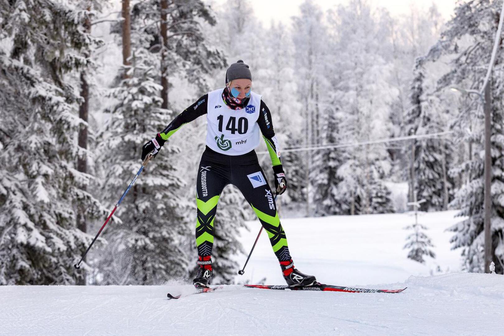 TeamSkiersin Roosa Juuska oli naisten yleisen sarjan nopein Reisjärvellä.