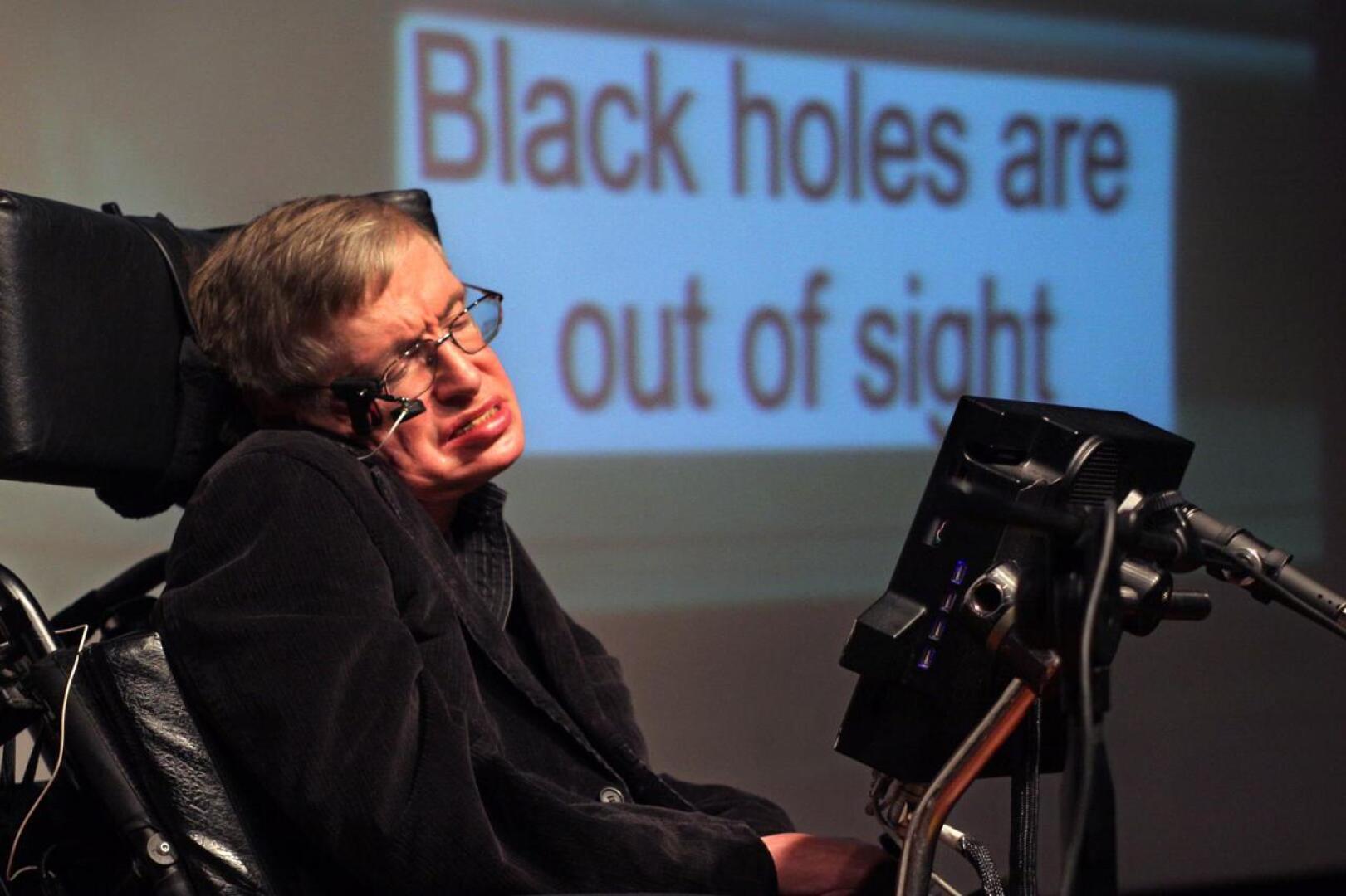 Maaliskuussa kuolleelta fyysikko Stephen Hawkingilta ilmestyy tiistaina kirja, jossa tämä vastaa lyhyesti ihmiskuntaa askarruttaviin suuriin kysymyksiin.