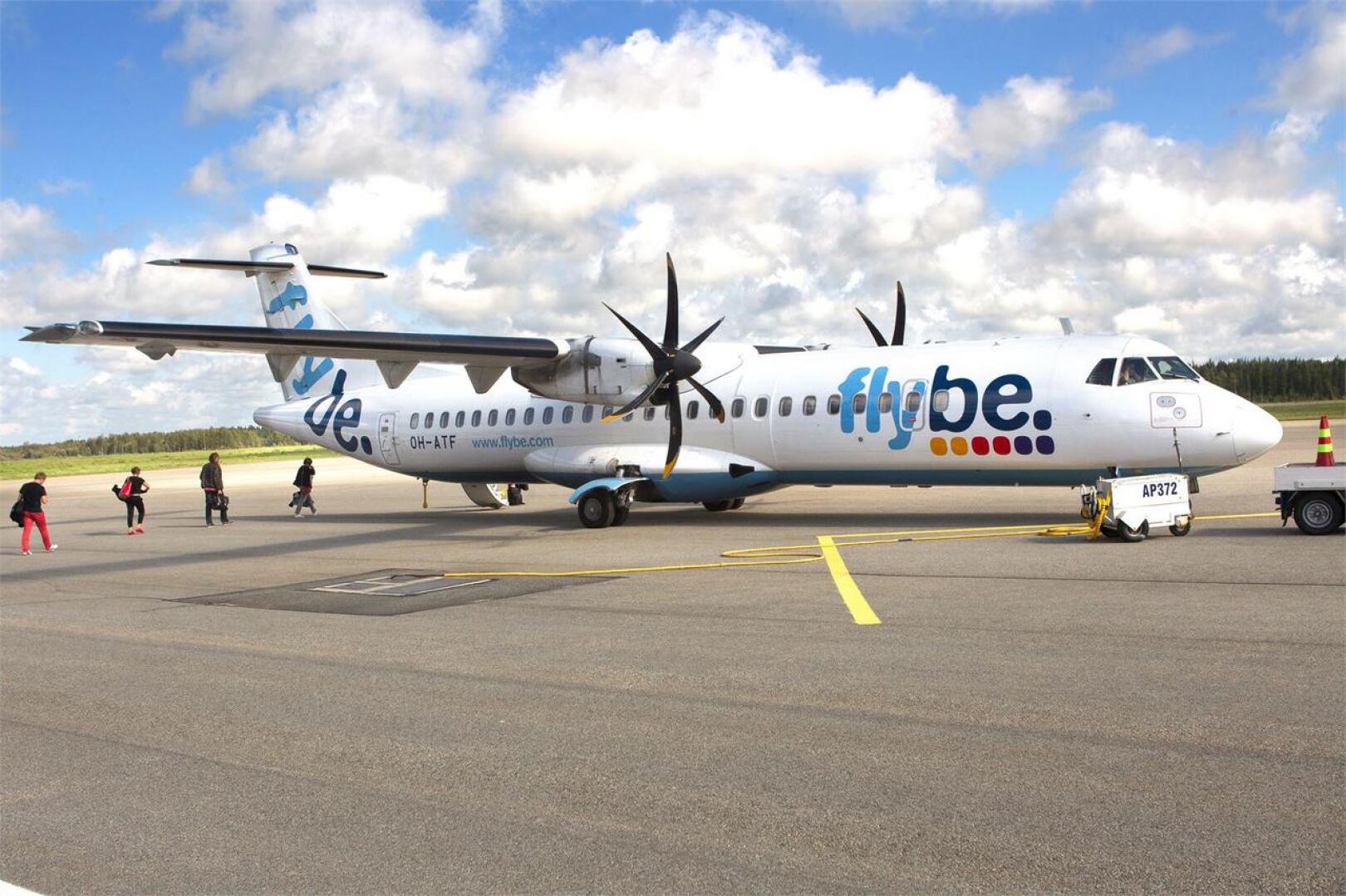 ATR-72 on kaksimoottorinen potkuriturbiinikone, johon mahtuu Norran istuinkonfiguraatioissa 68-72 matkustajaa. Kotimaan lentoliikenteen taloudellisen turbulenssin vuoksi Norran koneyksilöt lensivät aiemmin Flybe Finlandin ja osa niistä myös Finncomm Airlinesin väreissä.