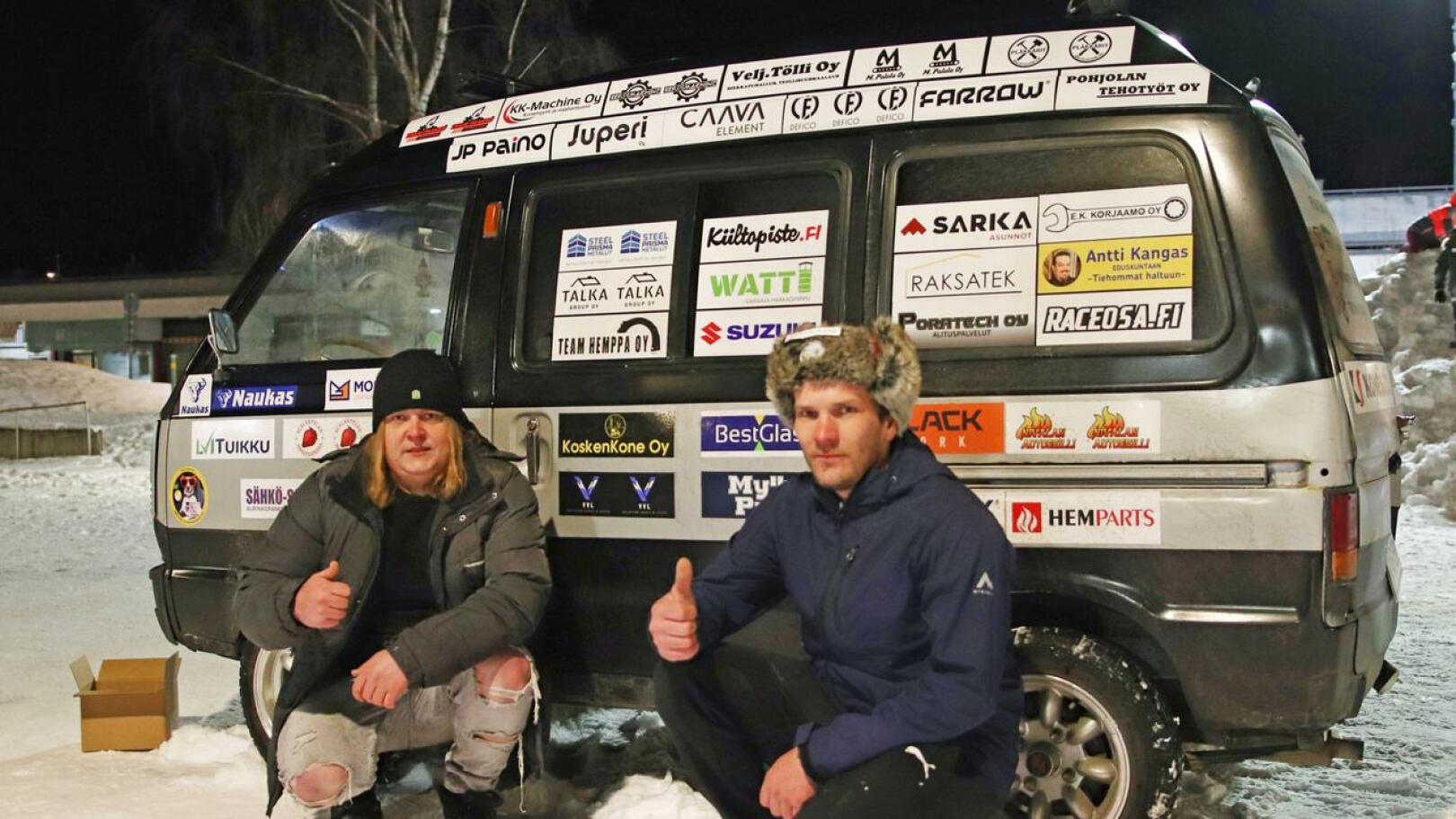 Ylimäki piipahti Suzukin Carry Vanilla Afrikassa Matias Päivärinnan kanssa.