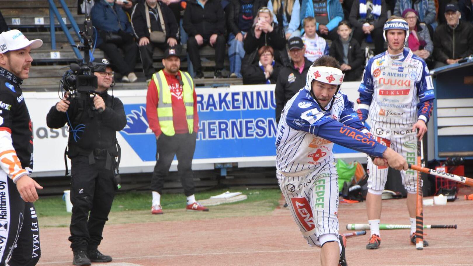 Mikko Kanala onnistui hienosti ykköstilanteen purkajana.