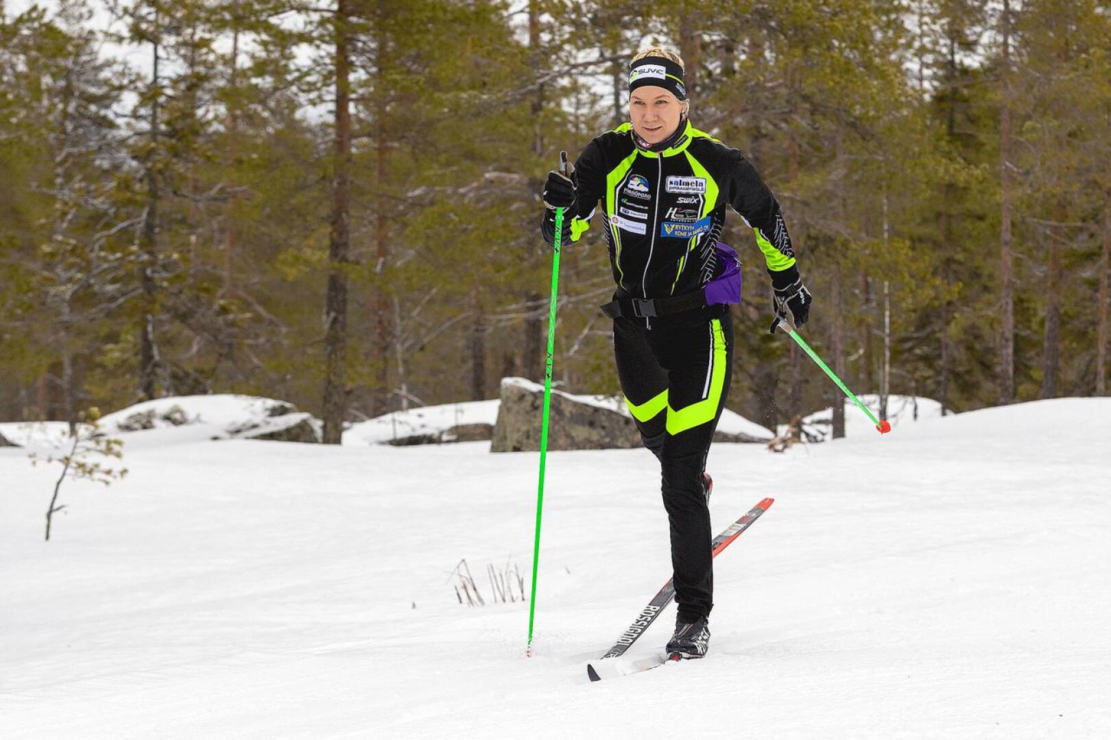 Roosa Juuska hiihti Suomen Cupin perinteisellä 5 km:n matkalla sijalle 19. Arkistokuva.