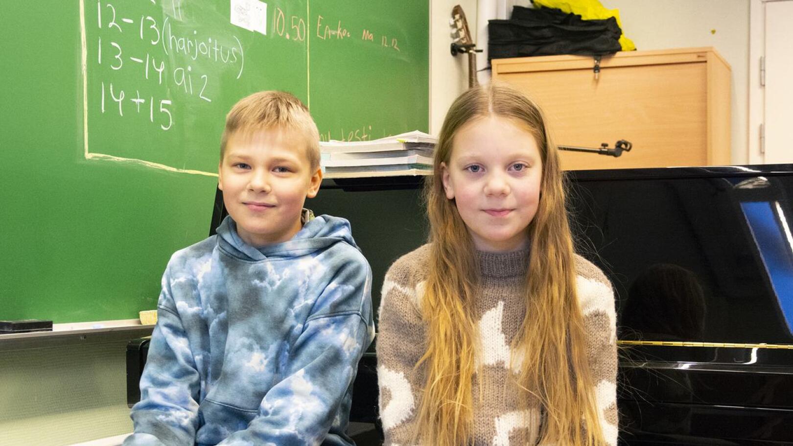 Jaakko Kujala ja Noora Sikala vierailivat Säätytalon itsenäisyyspäivän juhlassa.
