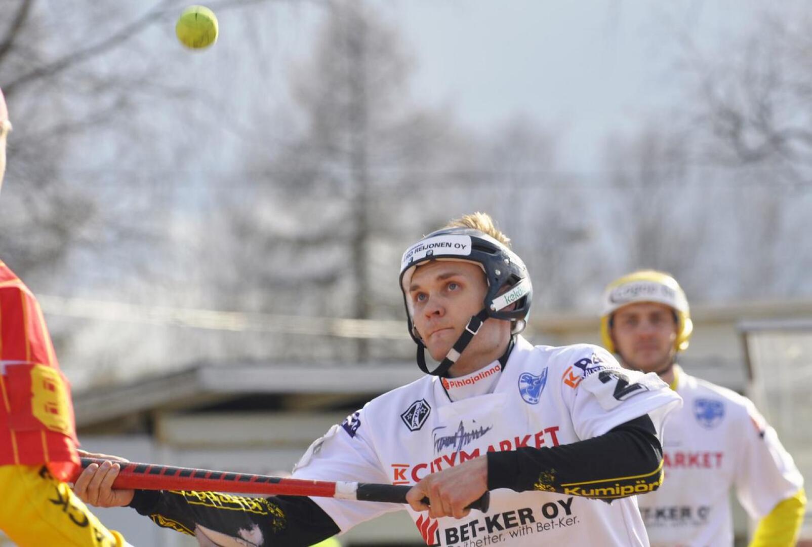 Tuomas Jussila ennätti hävitä yhdeksän peräkkäistä välieräsarjaa miesten Superpesiksessä, mutta tänä syksynä Jussila ja Joensuun Maila pelaavat SM-kullasta.