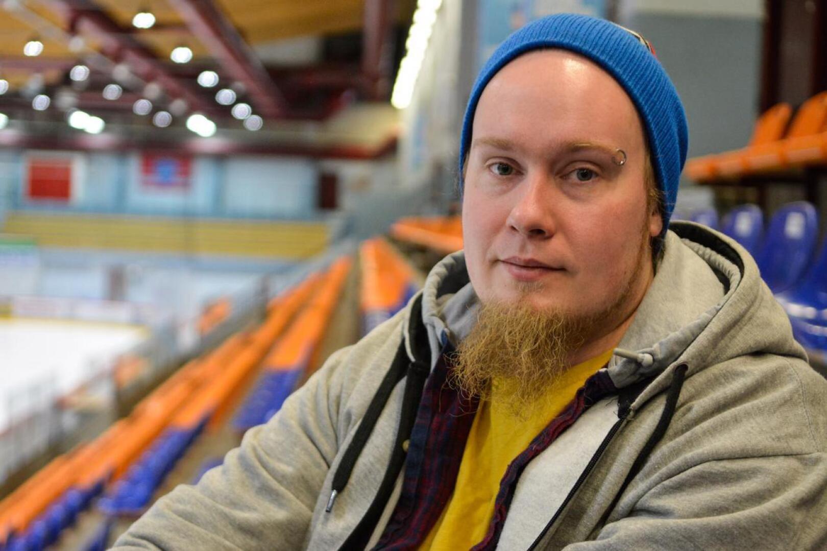 Freelancer-videokuvaajana toimiva Ville Viitamäki toteaa, että urheilukiinnostuksesta on hyötyä hänen työssään, sillä siten hän osaa paremmin seurata tilanteita katsojan näkökulmasta.