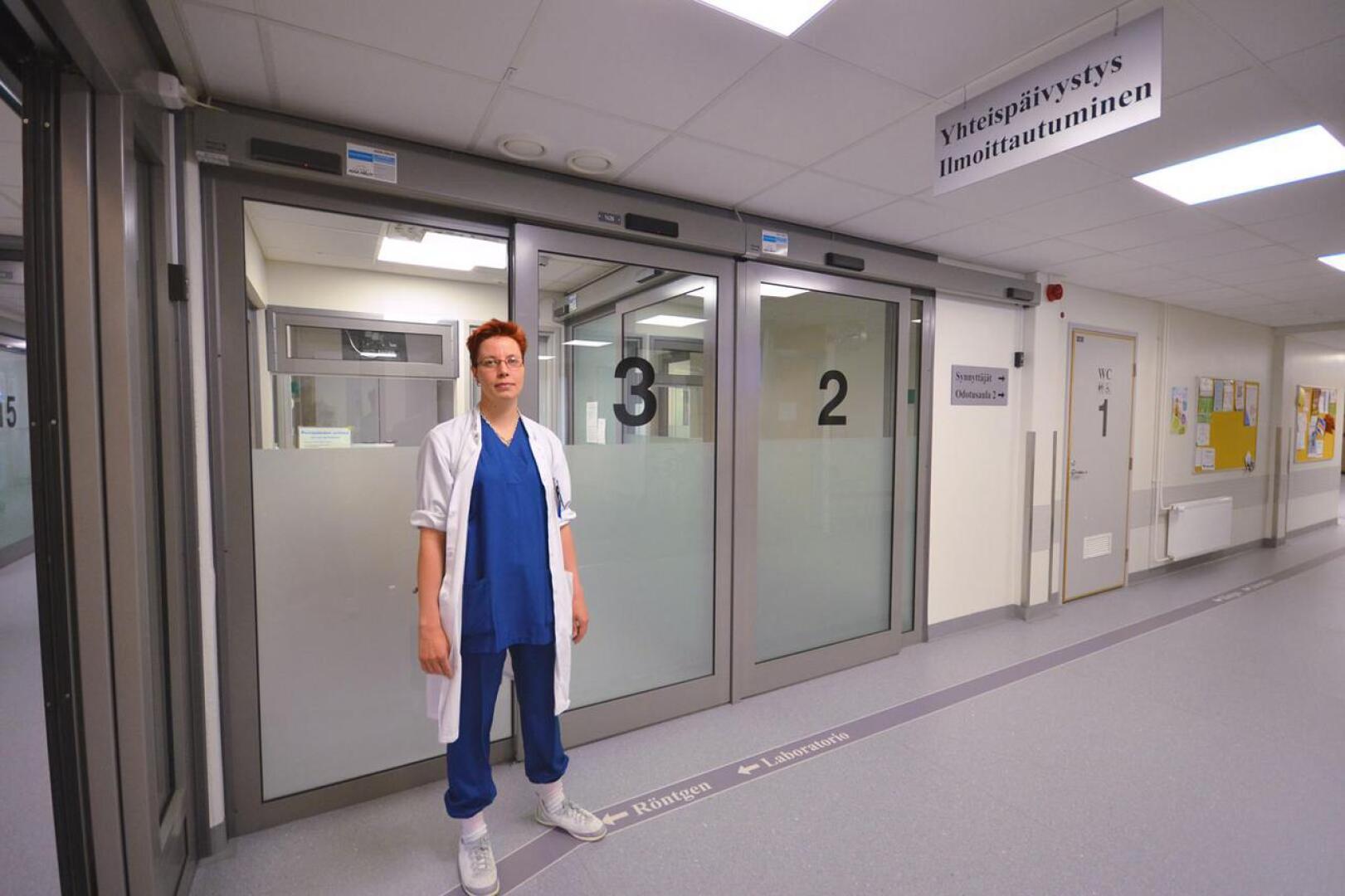 Ylilääkäri Anu Tuomikoski Oulaskankaan sairaalan yhteispäivystyksestä muistuttaa, että reseptejä ei uusita päivystyksessä, vaan potilaan täytyy itse huolehtia hyvissä ajoin reseptien uusiminen omassa hoitavassa yksikössä.