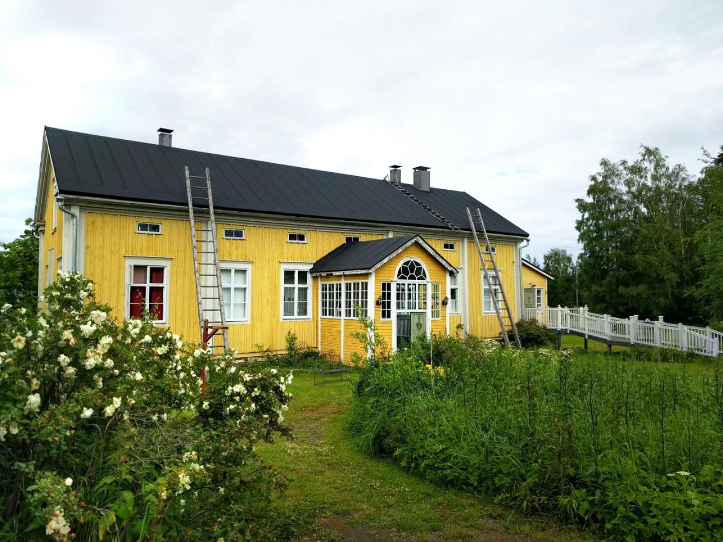 Kärjän talo on vanha käräjätalo, joka sijaitsee lähellä Kalajoen keskustaa.