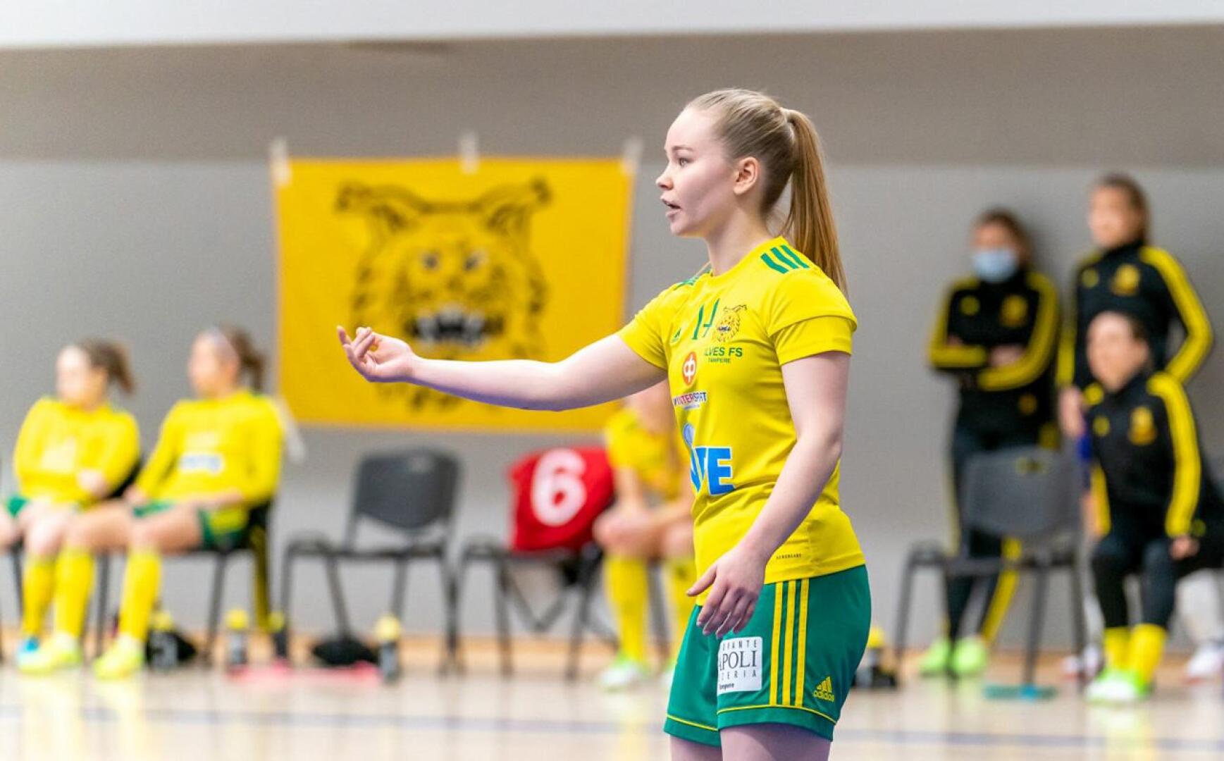 Ylivieskalaislähtöinen Sanna Rautio on päässyt pelaamaan ensimmäiset ottelunsa futsalin A-maajoukkueessa.