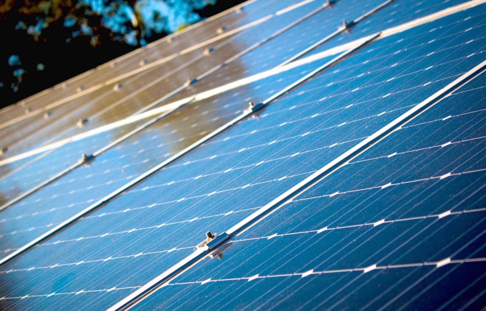 Alavieskan kunnanhallitukselle käytiin esittelemässä aurinkovoimalahanketta.