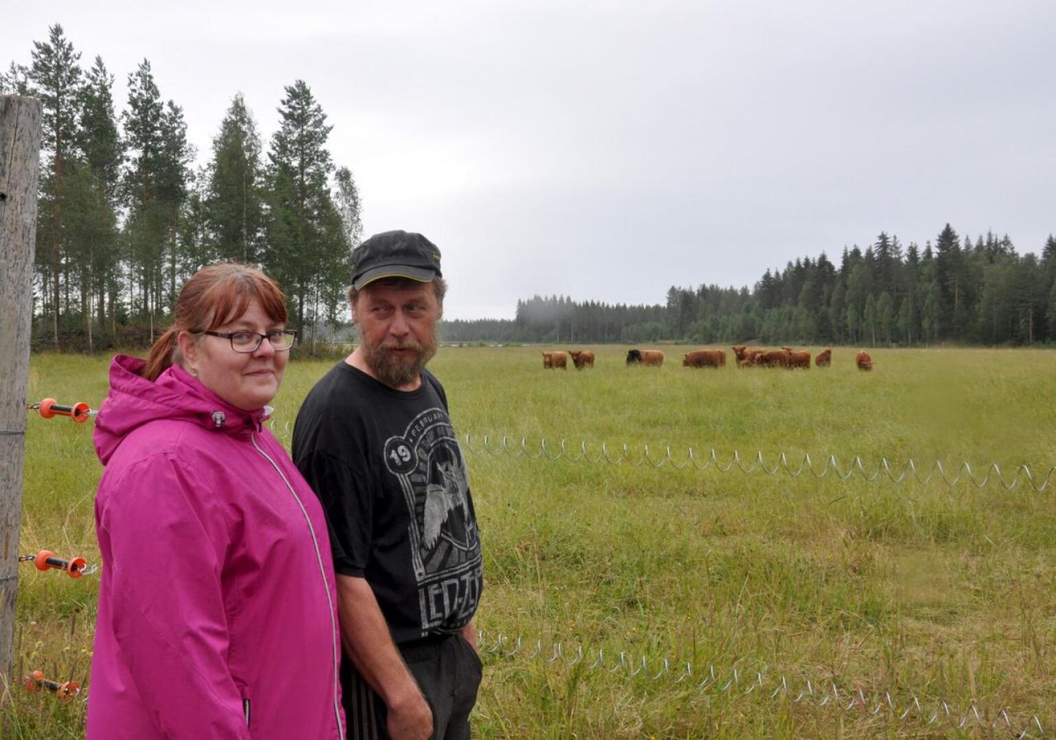 Mirka ja Ismo Peltokankaan tila, Palosalmen maatila, palkittiin vuoden maaseutuyrityksenä Perhossa lauantaina. 