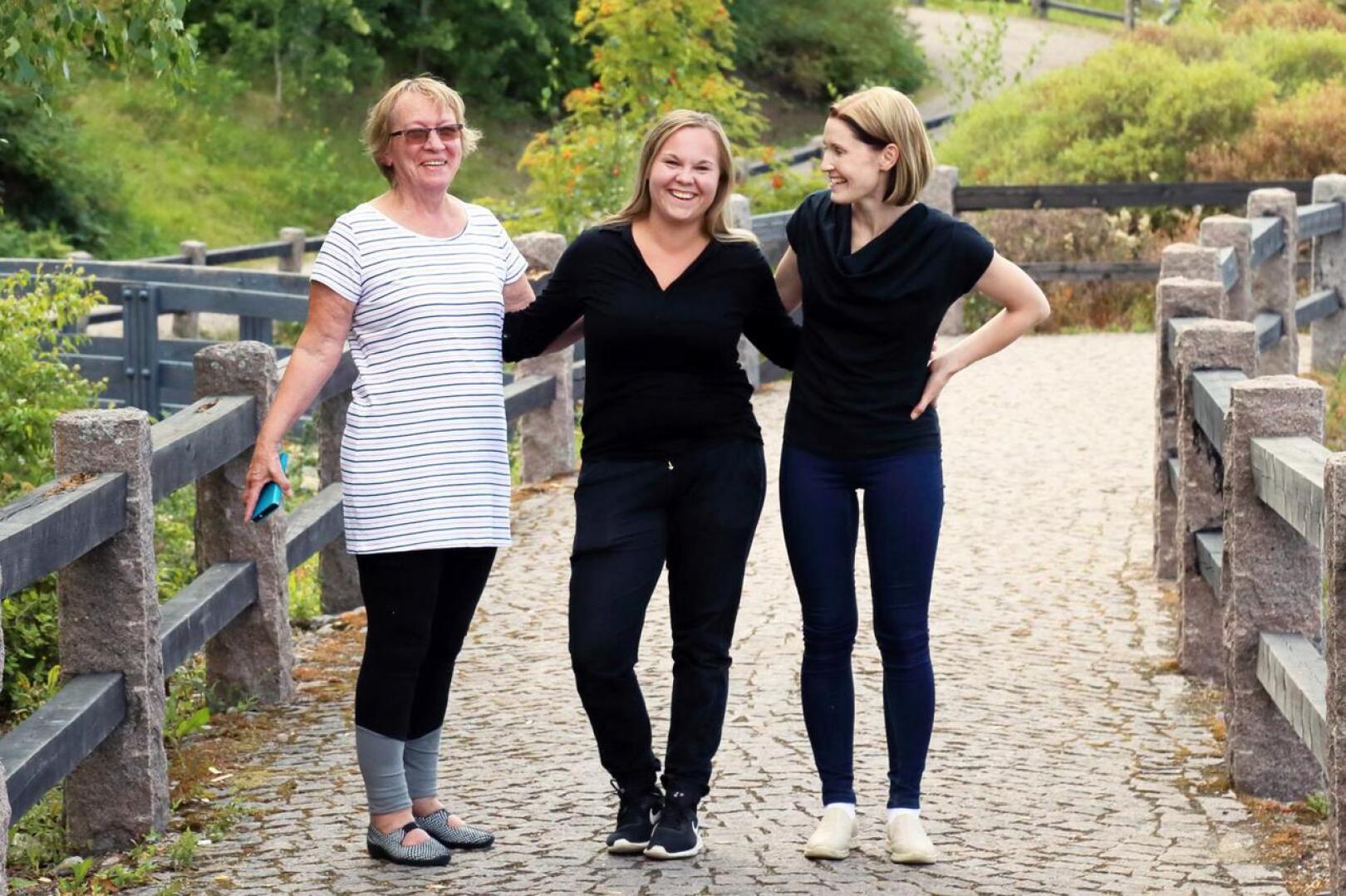 Anneli Vähäkangas, Sanni Marjakangas ja Sanna Lappinen toivovat Nice Run –tapahtuman muodostuvan perinteeksi Kototuotteessa. Joukkueessa ovat mukana myös Tiina Kurunlahti, Anne Laakkonen, Sirpa Jaakola ja Paula Rahkala.