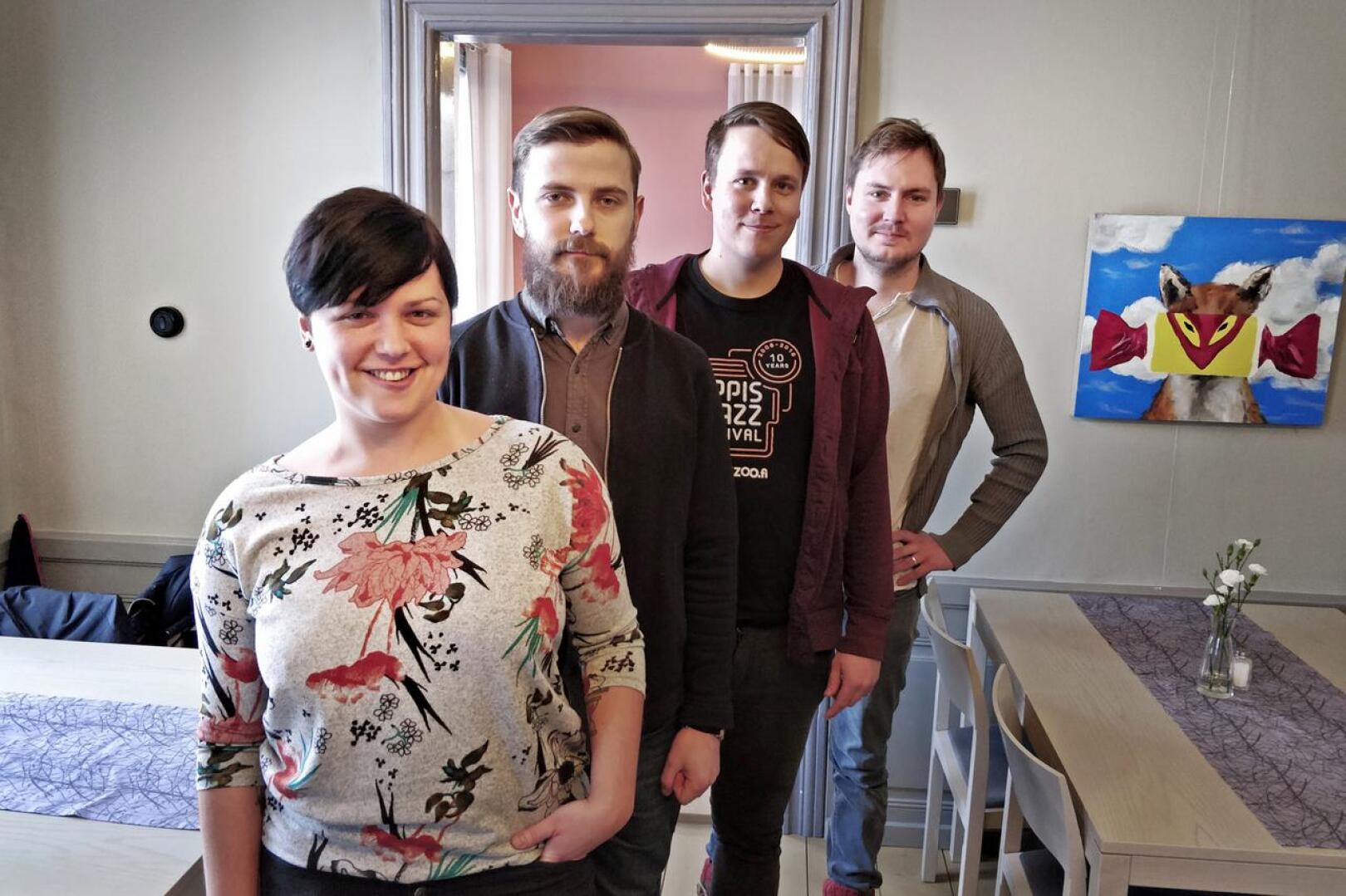 Anna Hagen, Anders Sjölind, Robin Käldström ja Sebastian Smeds kuuluivat jazzyhdistys Jazzoon hallitukseen kun yhdistys sai Pietarsaaren kulttuuripalkinnon 2019. 
