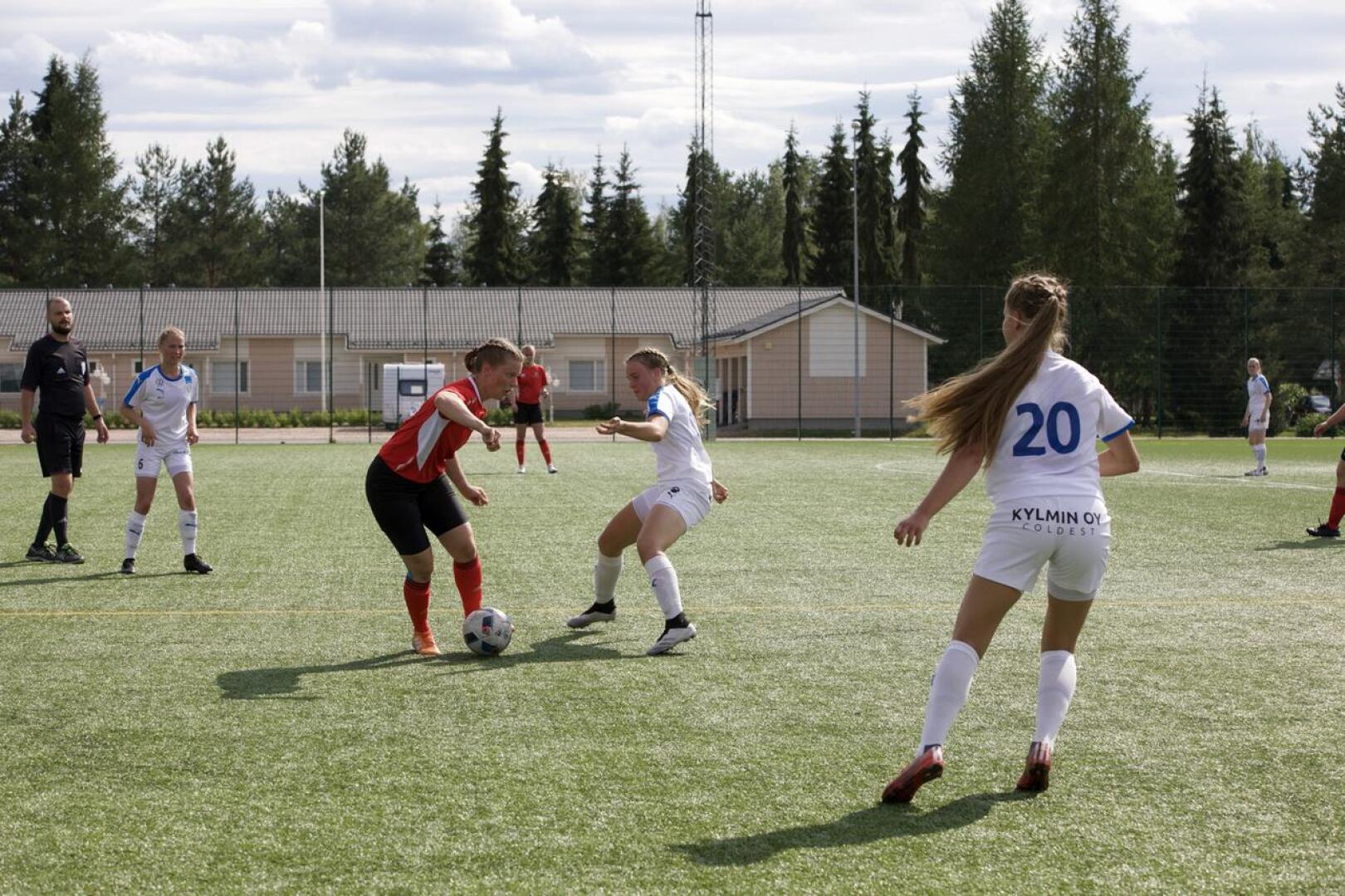 FC Ysikakkosen Kakkosen kausi jatkuu torstaina kotiottelulla kokkolalaista KF10 vastaan.