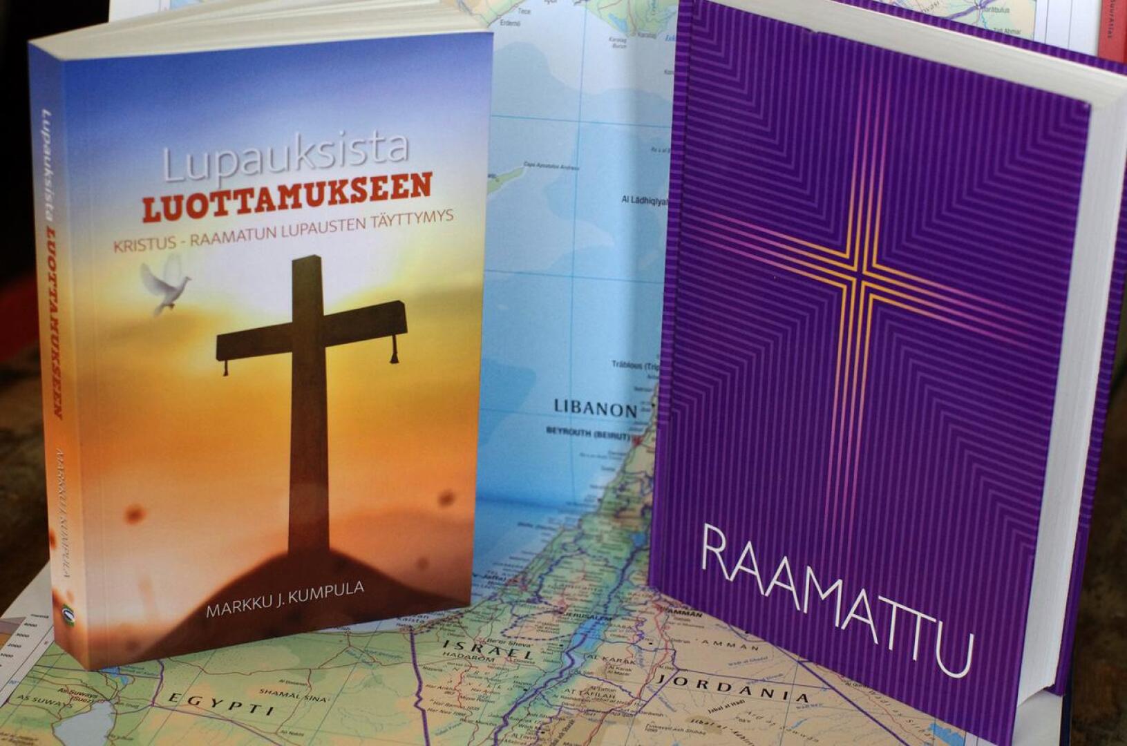 Pastori Markku J. Kumpula tarttuu kirjassaan vapaille suunnille kuumaan aiheeseen: miten uskovaisen tulisi suhtautua nykyiseen Israelin valtioon.
