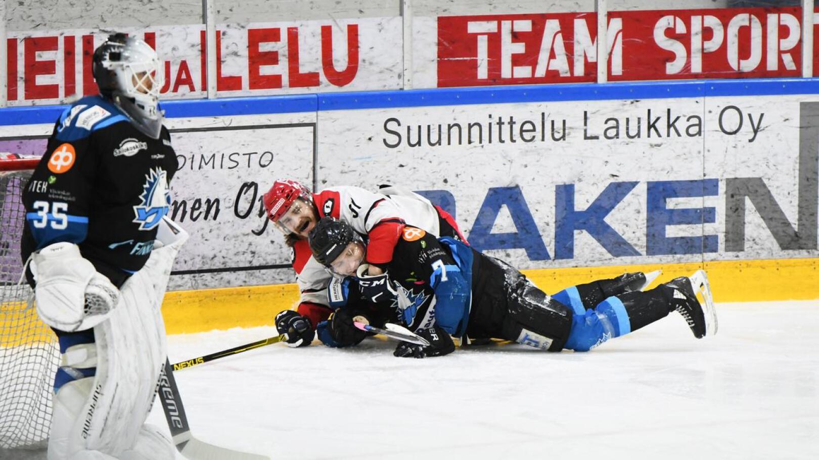 Ylivieskan Jääkarhut ja Laser HT ovat ottaneet yhteen viime aikoina tiuhaan tahtiin, kun joukkueet kohtasivat jo viikko sitten runkosarja päätöskierroksella.