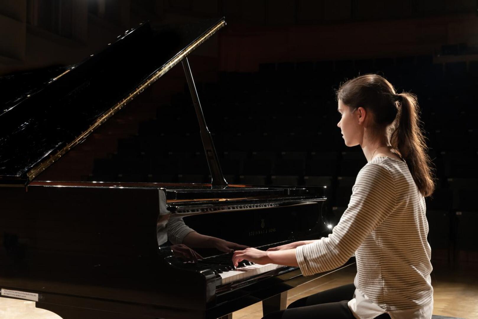 Maisa Taipale aloittaa Keski-Pohjanmaan opinnäytekonserttien sarjan. 