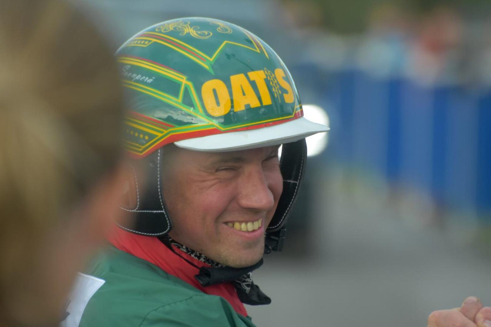 Ylivieskassa vaikuttava Jani Suonperä voitti vastikään amatööriohjastajien Suomen mestaruuden.