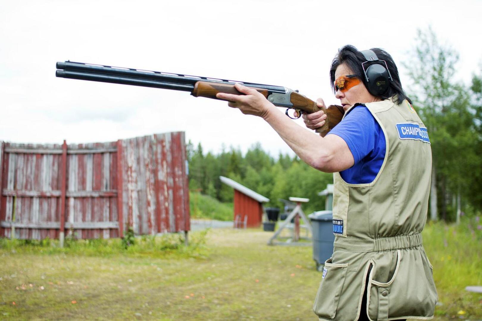 Anne Tölli ampui viikonlopun SM-kisoissa kahdesti hopealle.