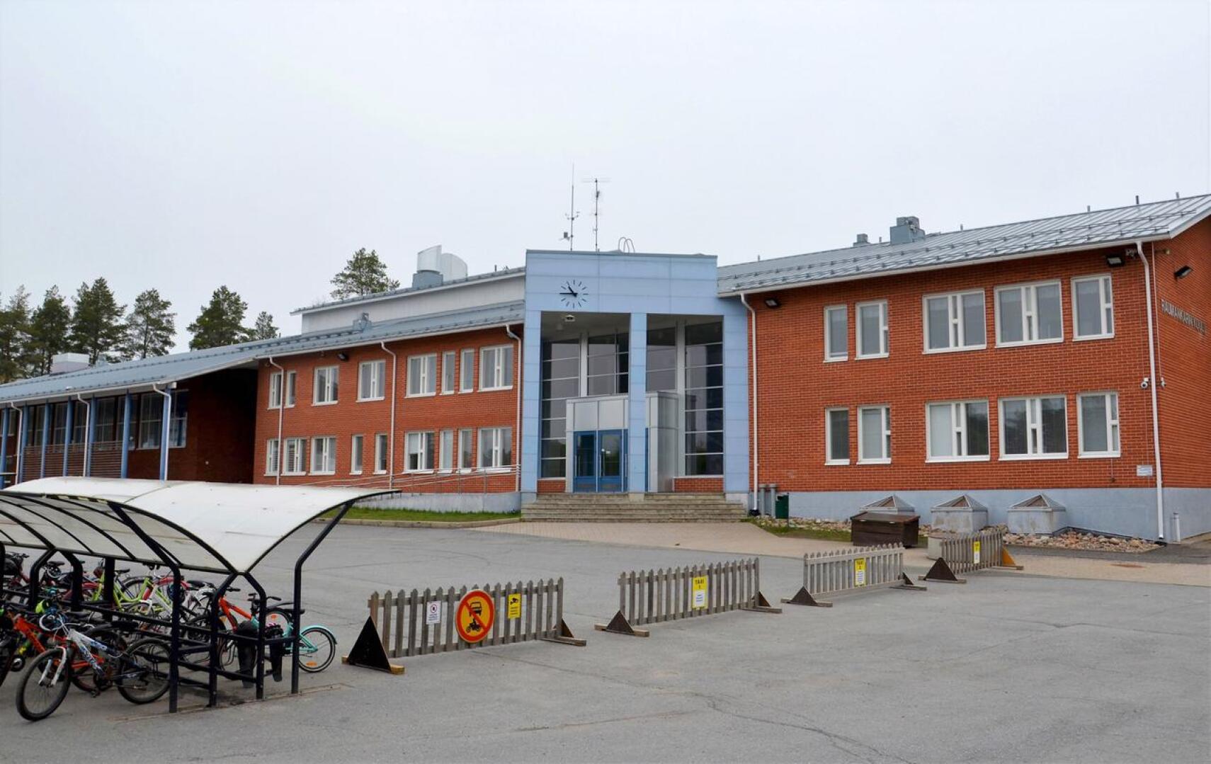 Yhtä erityisopettajan vakanssia ollaan siirtämässä pois Raumankarin koululta.