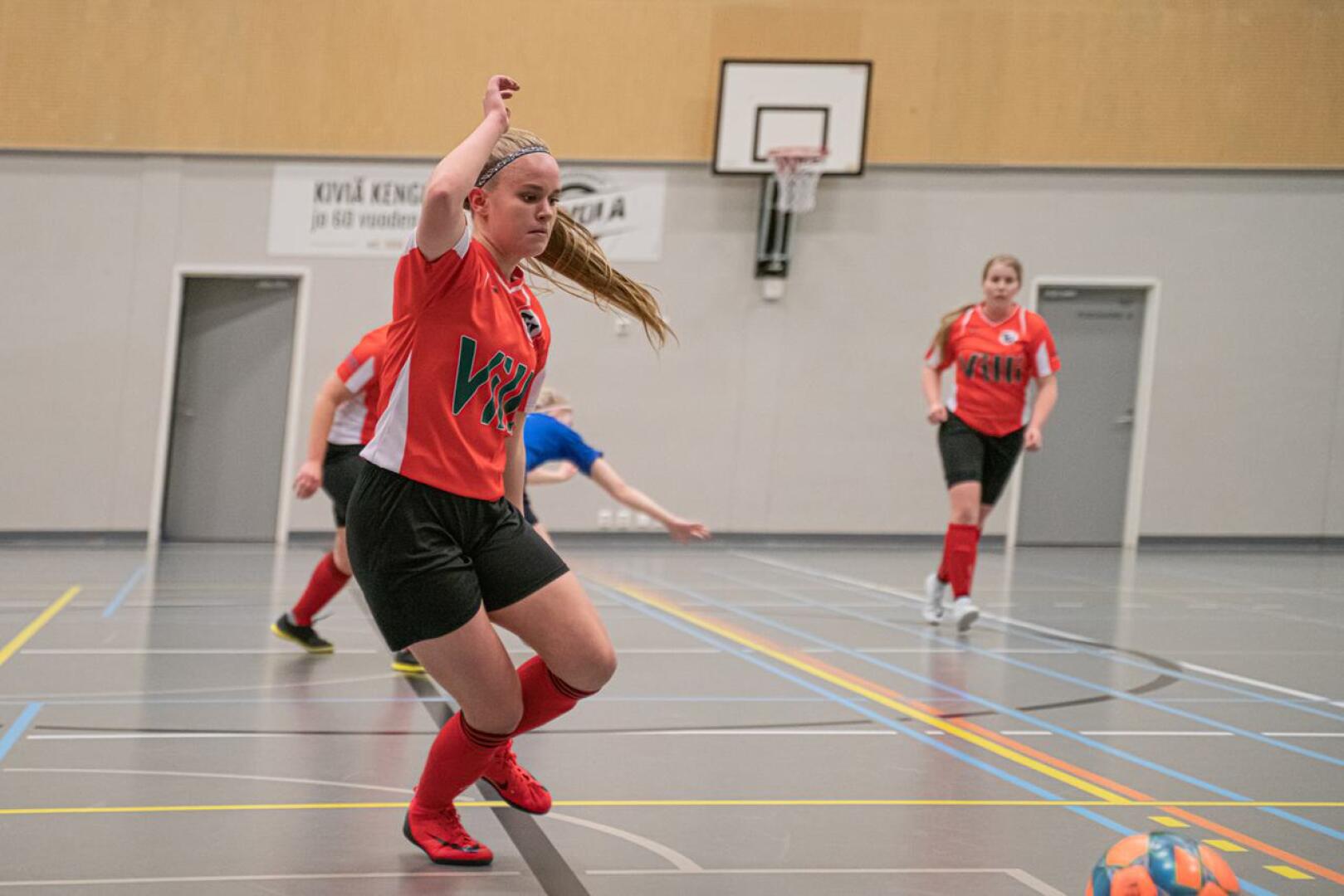 Toholammin Urheilijoiden Anette Huhtala teki maalin ja antoi syötön Ykkösen pelissä FC Seinäjokea vastaan sunnuntaina.