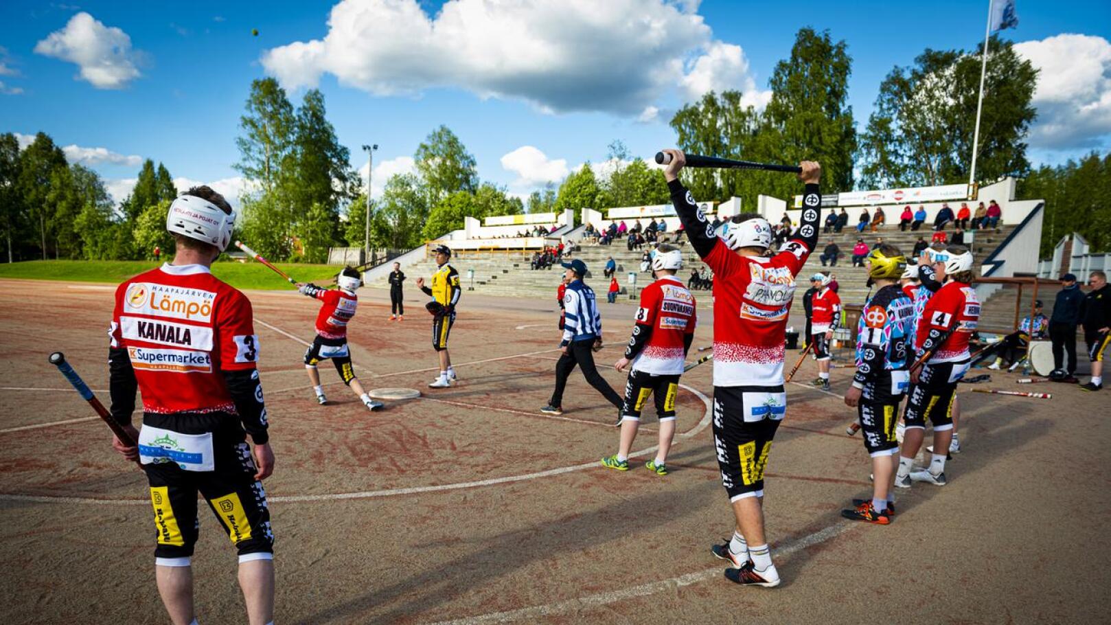 Haapajärven Pesä-Kiilat pelasi kotikentällään vaisun ottelun. Matkaa joukkueen tavoitteeseen eli suoraan säilymiseen on yhä kuusi pistettä.