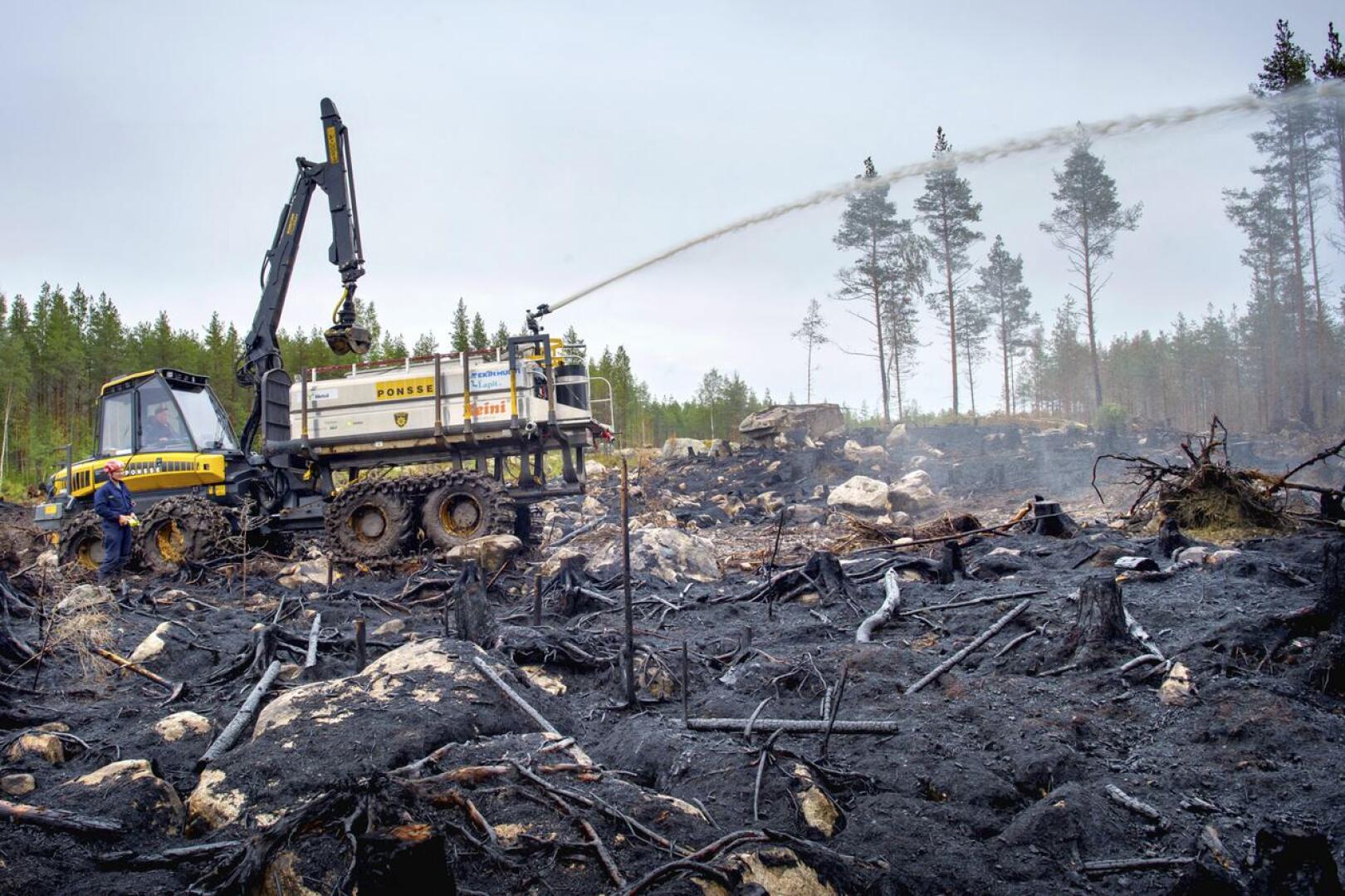 Yhdestä Suomen suurimmasta palosta aiheutuneet kustannukset nousivat 2,3 miljoonaan euroon, josta valtio korvasi 1,6 miljoonaa. Loppu jää rasittamaan pelastuslaitoksen taloutta.