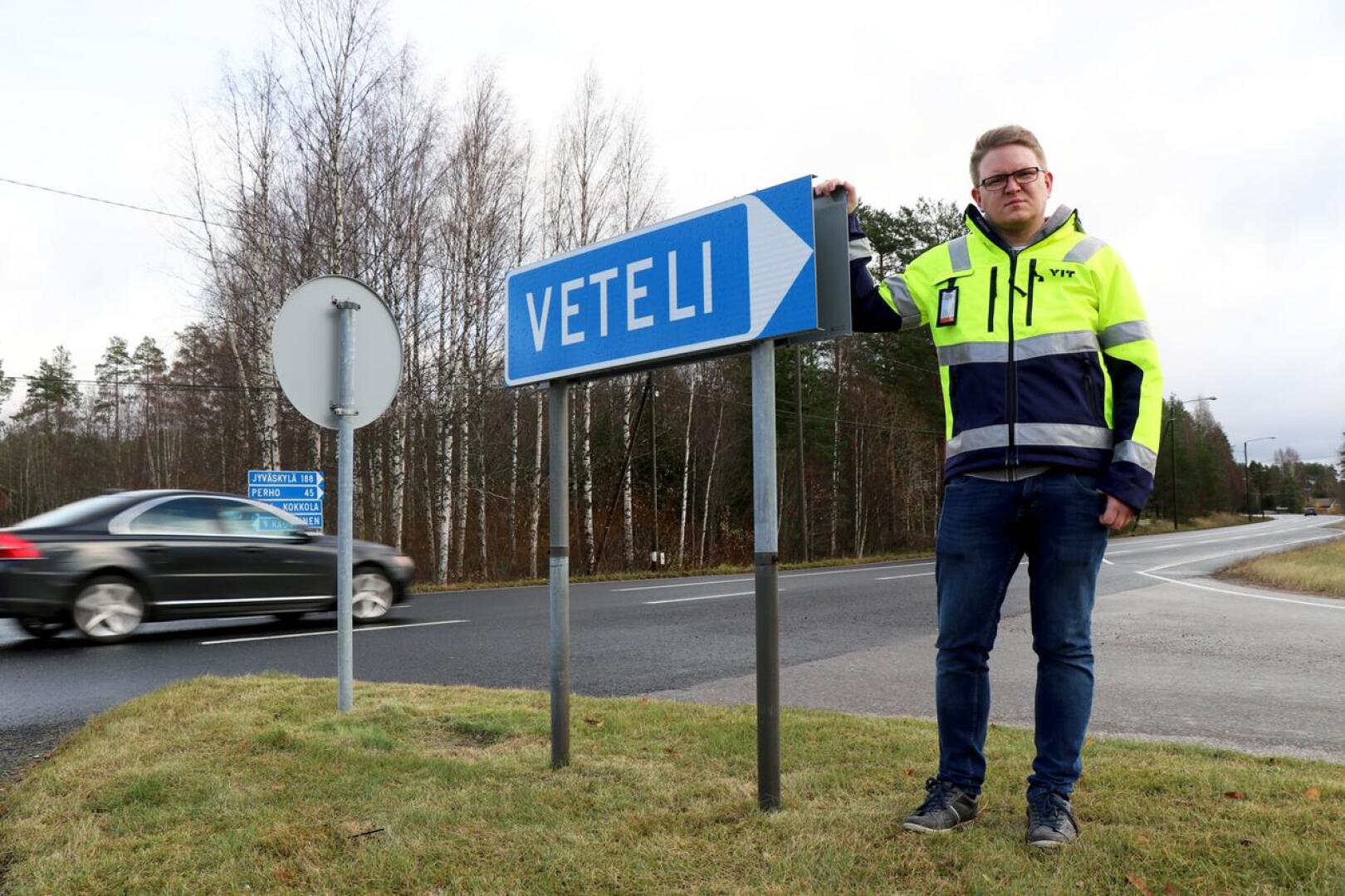Vetelin urakka-alueen tienhoito siirtyi lokakuun alussa YIT:lle. Työmaapäällikkönä on perholainen Markku Koski, joka työskenteli aiemmin T. Pahkankangas Oy:llä.