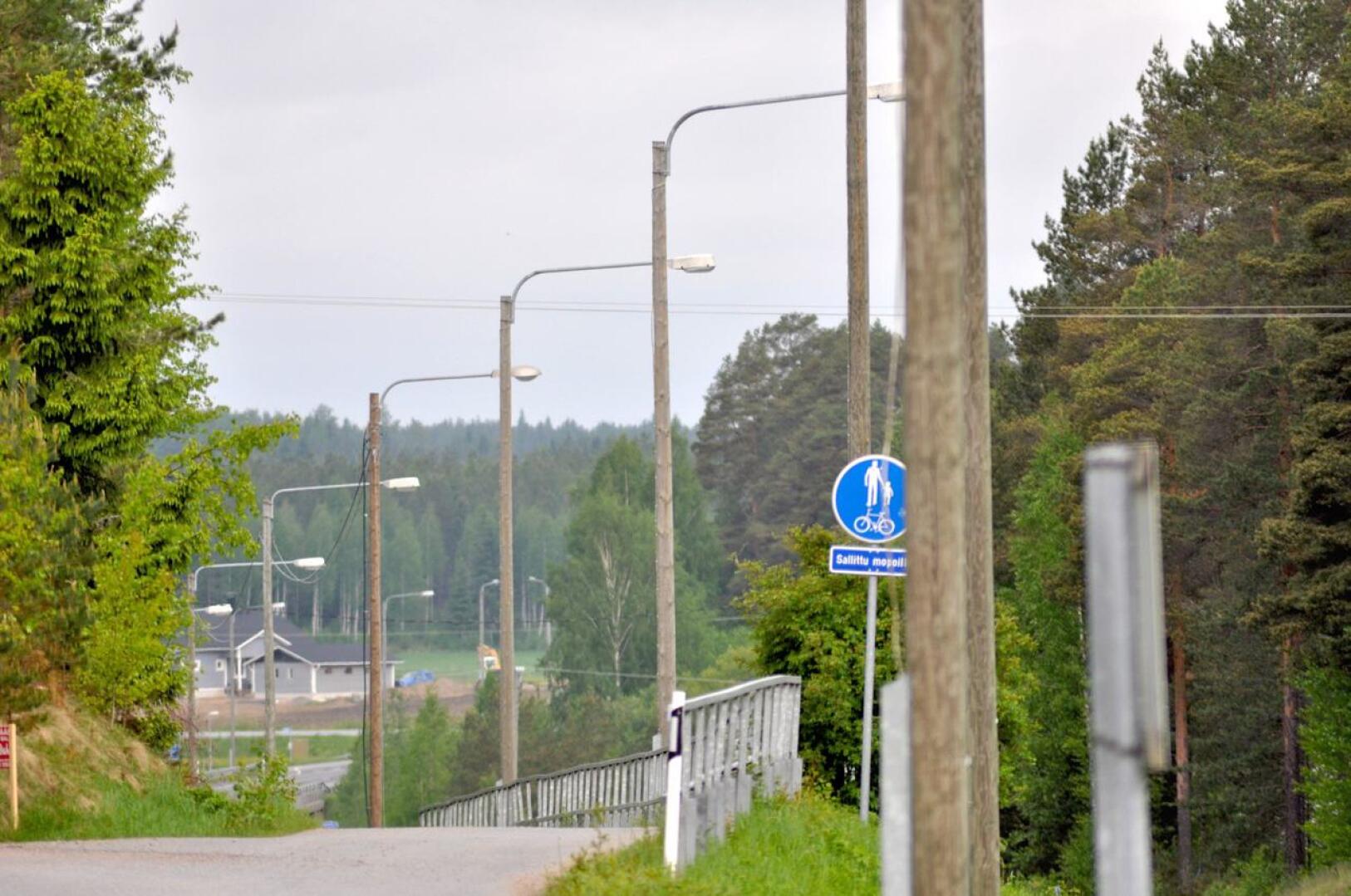 Vetelin kunnanhallituksen kirjelmässä Ely-keskukselle esitetään valtatien nopeusrajoitusta alennettavaksi Siltalantieltä Lehtisaarentielle. 
