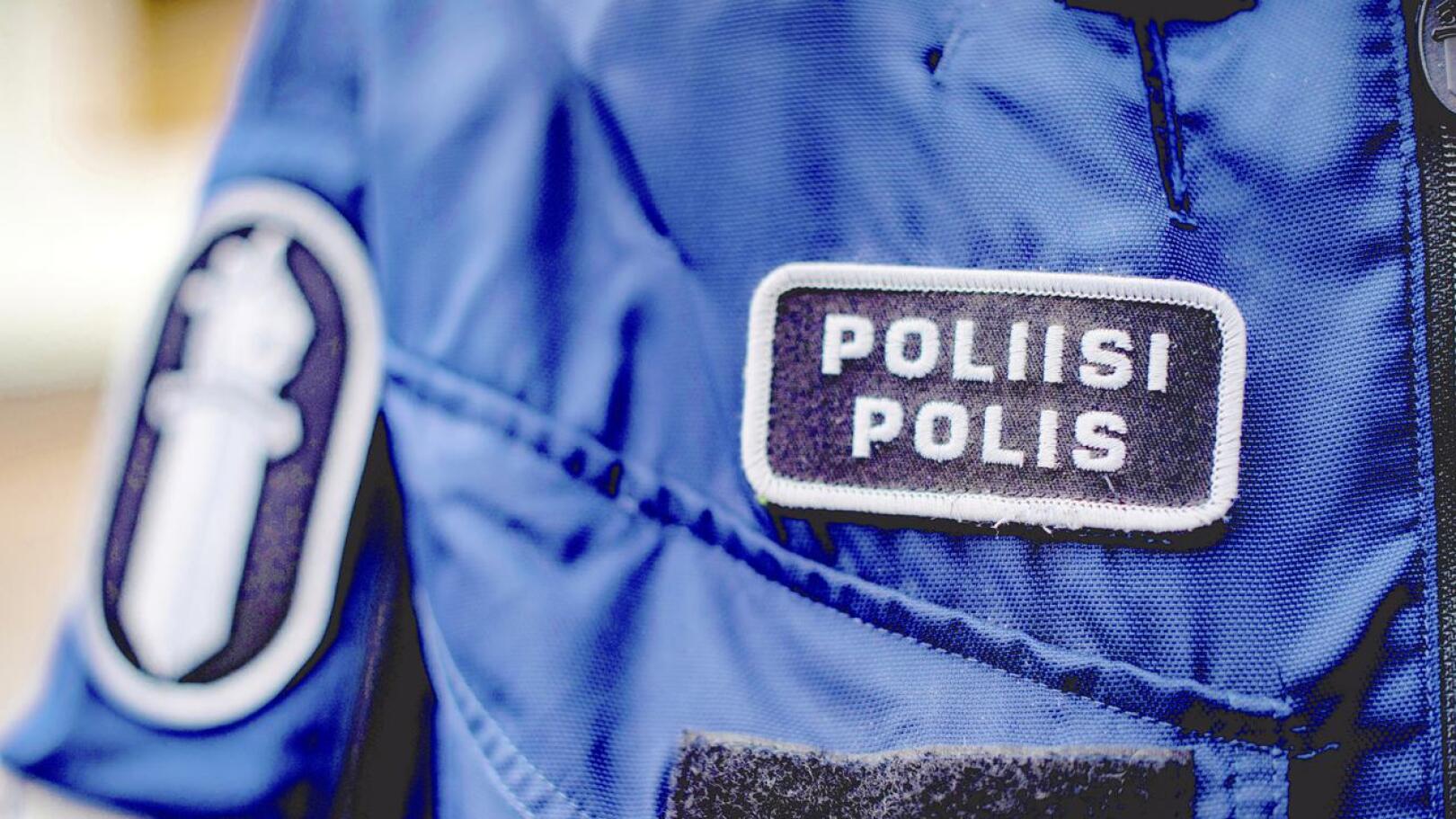 Oulun poliisilaitos kertoi Alavieskassa löytyneen vainajan varmistuneen ylivieskalaiseksi Martti Perkkiöksi.