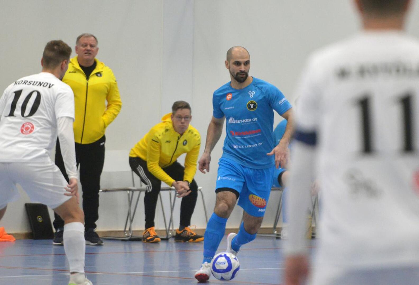 Radik Akhmetkhanov on petrannut peliään parin vaisumman kauden jälkeen. Torniossa Akhmetkhanov oli vahvasti mukana kahdessa Vieska Futsalin maalissa, vaikka pöytäkirjaan tehopisteitä ei kertynytkään.